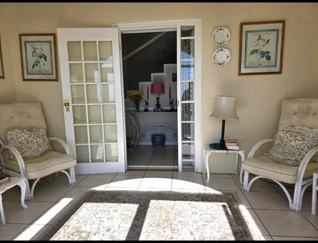 3 BEDROOM HOUSE FOR SALE IN LAKESIDE